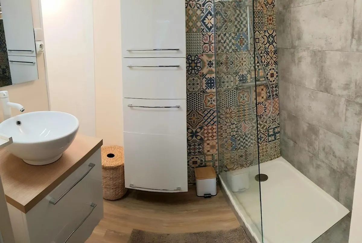 Maisonnette En Provence Eyguieres Apartment